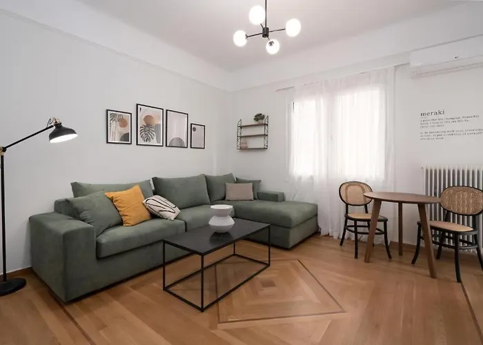 Vibrant Urban Getaway: Modern 1-Bedroom Near Bars, Parks, And Metro