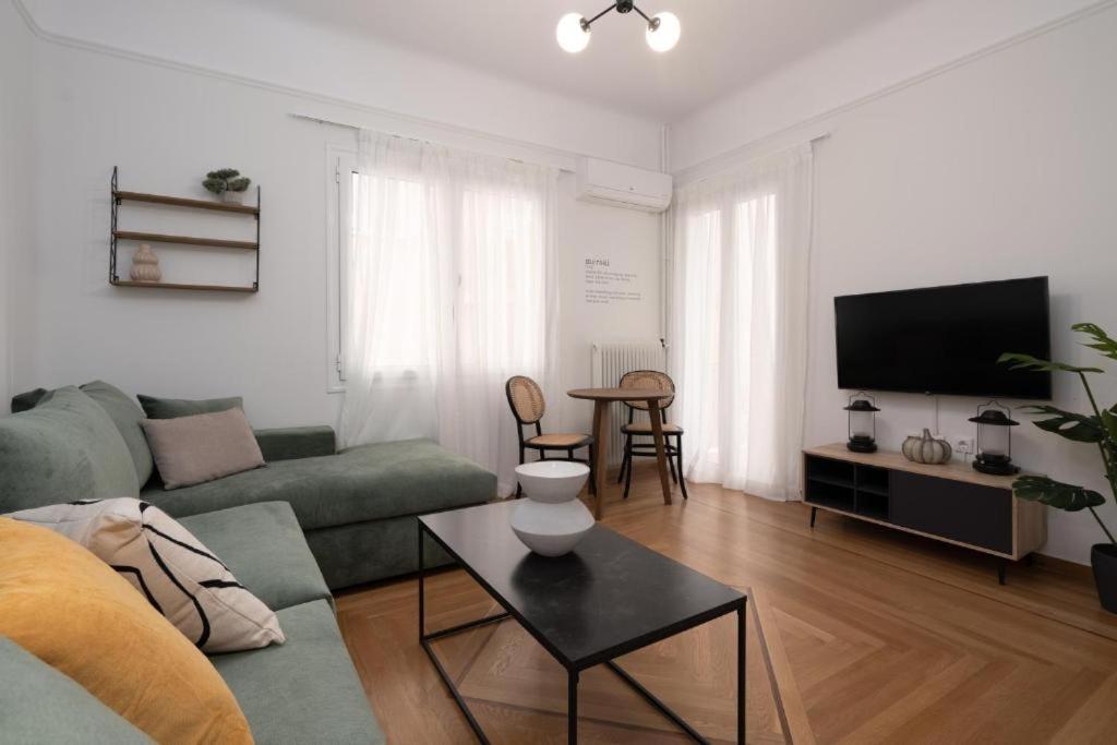 Apartment Vibrant Urban Getaway: Modern 1-bedroom Near Bars, Parks, And Metro *
