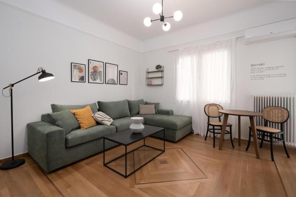 Apartment Vibrant Urban Getaway: Modern 1-bedroom Near Bars, Parks, And Metro